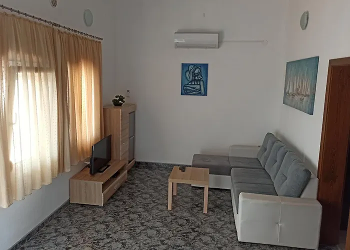 By The Sea - 24066 Apartman *